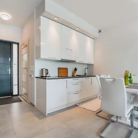 Prestige House - 2 Sypialnie Z Ogródkiem I Basenem